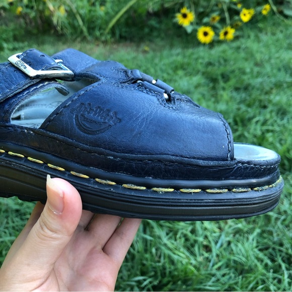 Dr. Martens Daisy O-ring Cut-Out Sandals - Picture 6 of 16